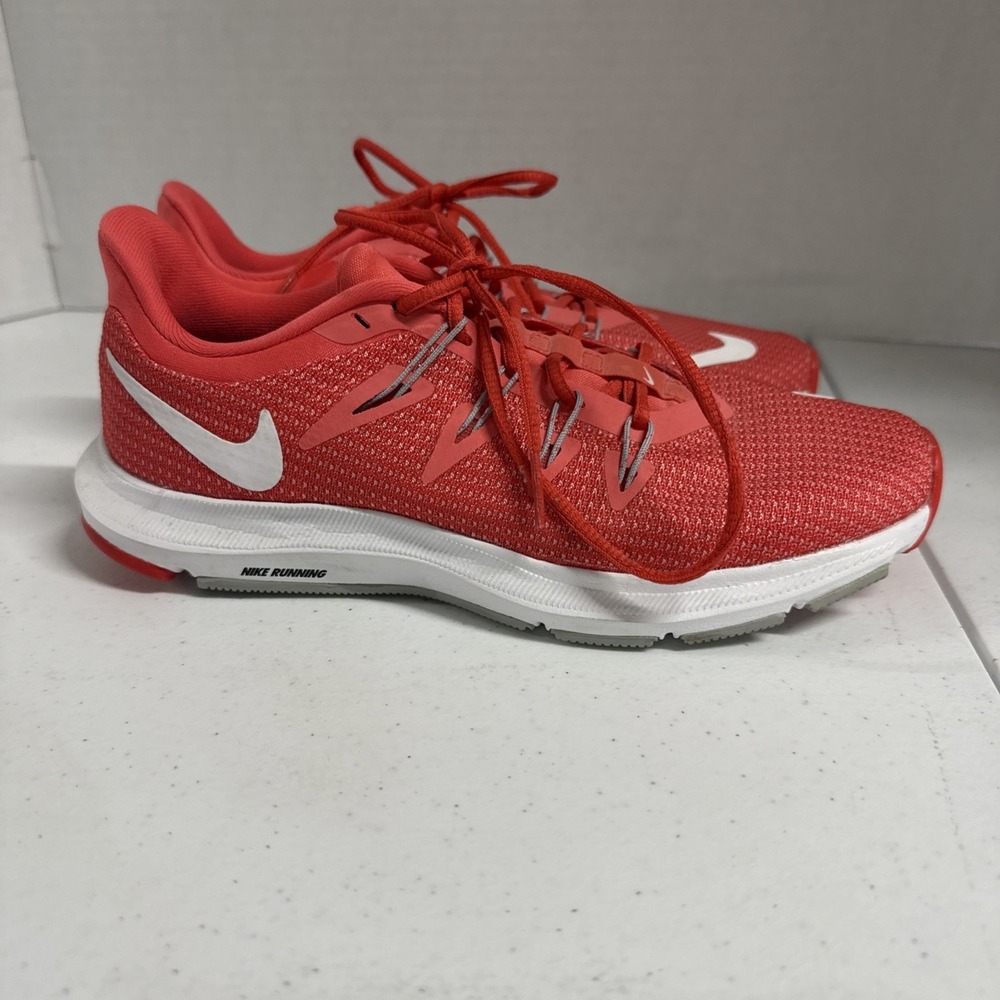 Nike Quest Women's Size 6.5  Red Lace Up Low Top Running Sneaker Shoes - Picture 4 of 7